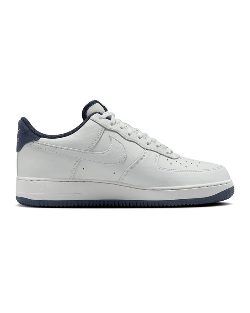 Tênis Nike Air Force 1 07 LV8