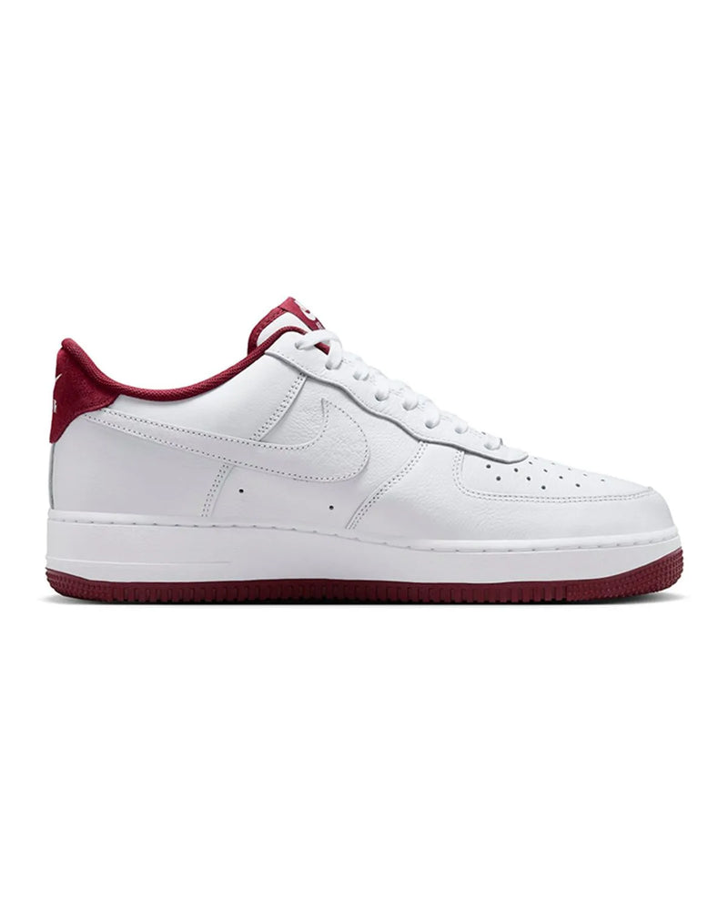 Tênis Nike Air Force 1 07 LV8