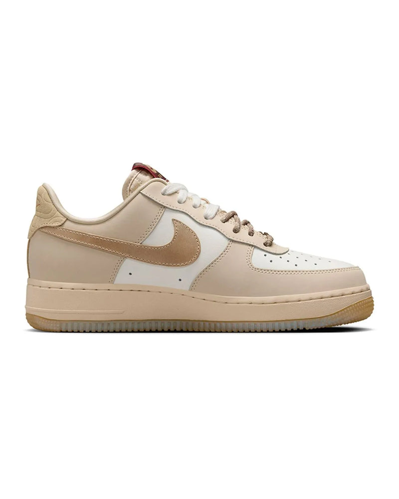 Tênis Nike Air Force 1 07 LX