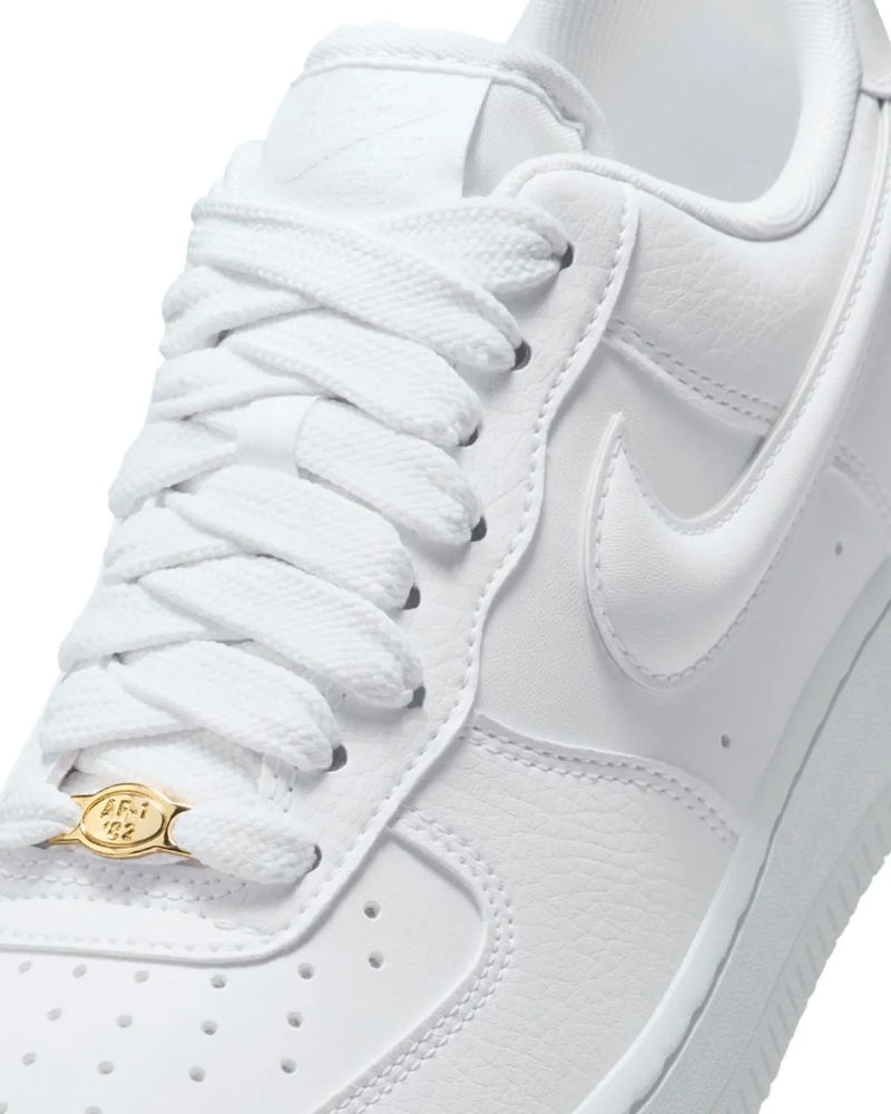 Tênis Nike Air Force 1 07 BRANCO GELO